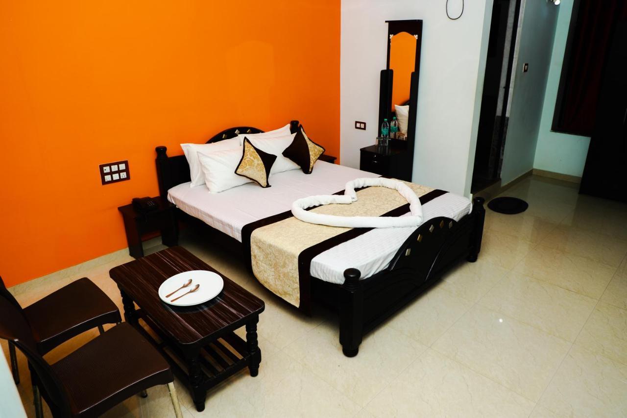 Megha Residency Hotel Haveri Exterior foto