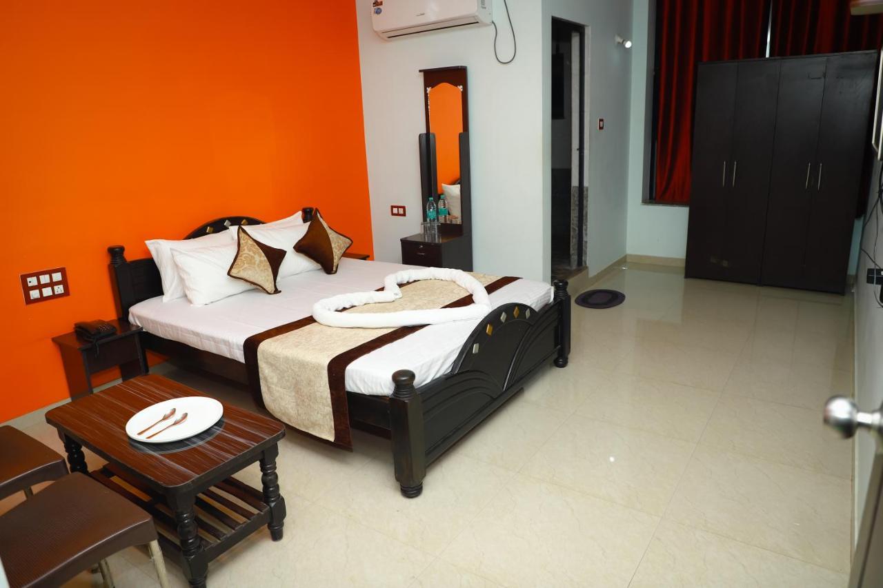 Megha Residency Hotel Haveri Exterior foto