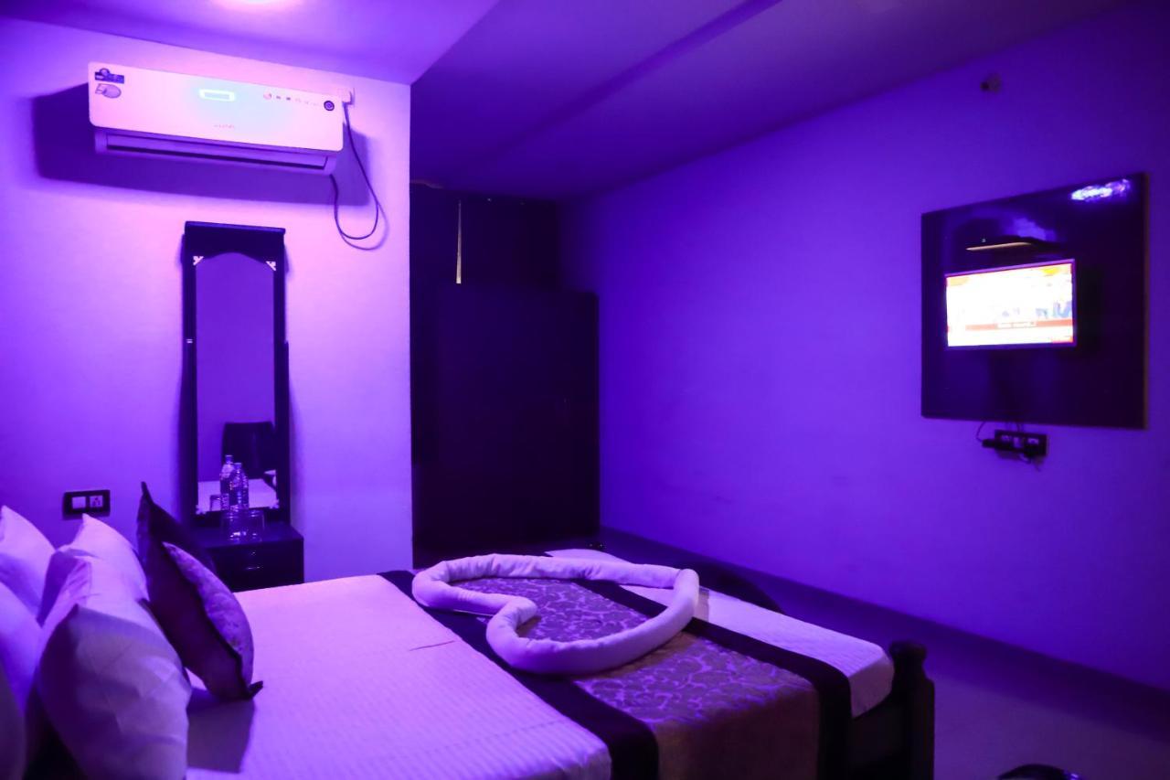 Megha Residency Hotel Haveri Exterior foto